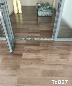 Sàn nhựa dán keo 65k