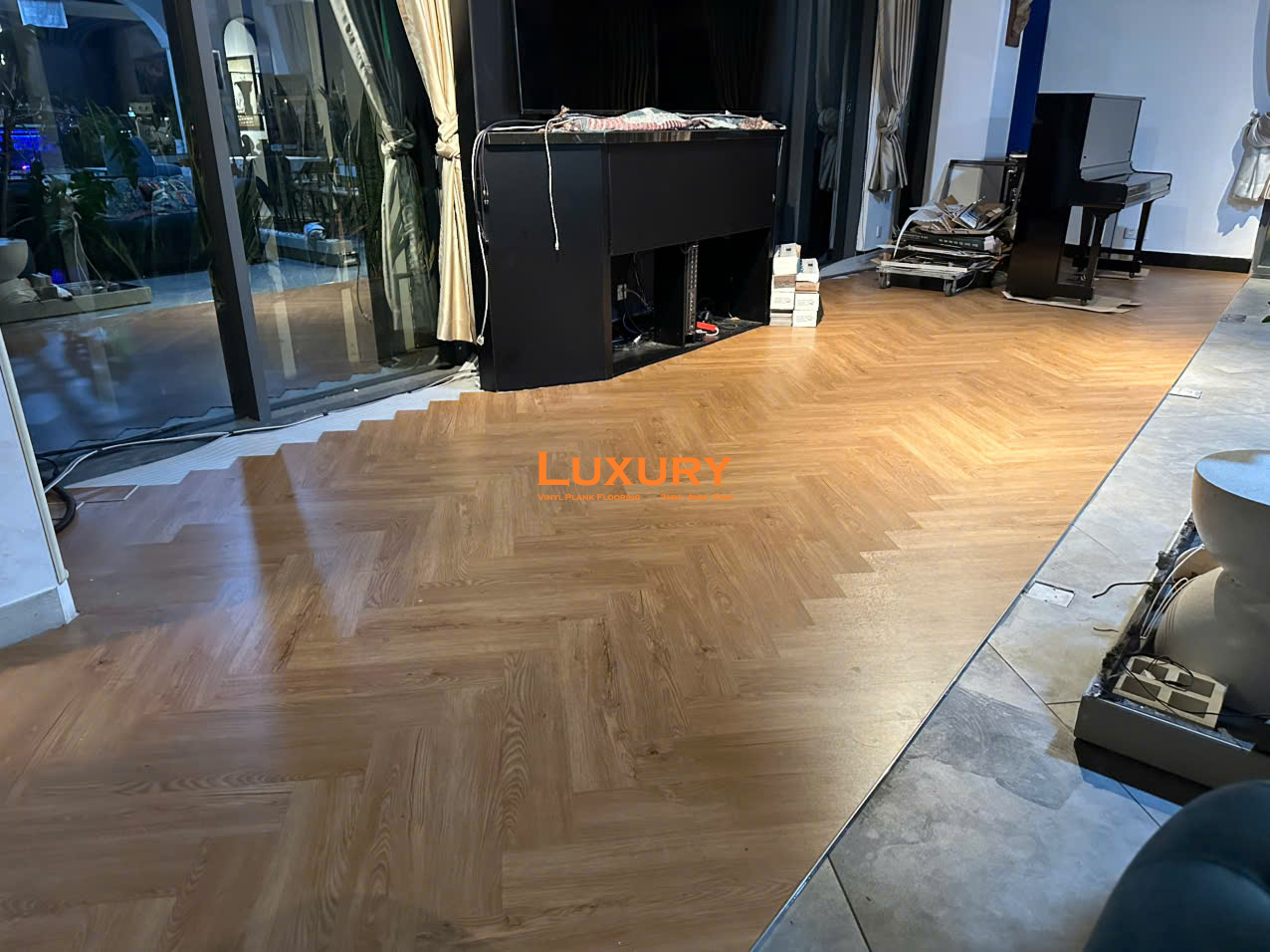 Sàn nhựa hèm khóa lắp kiểu xương cá