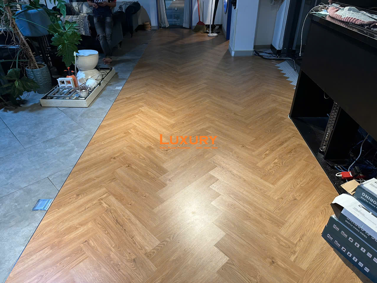 Sàn nhựa hèm khóa lắp kiểu xương cá