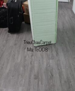 Sàn nhựa giả gỗ bóc dán có keo sẵn