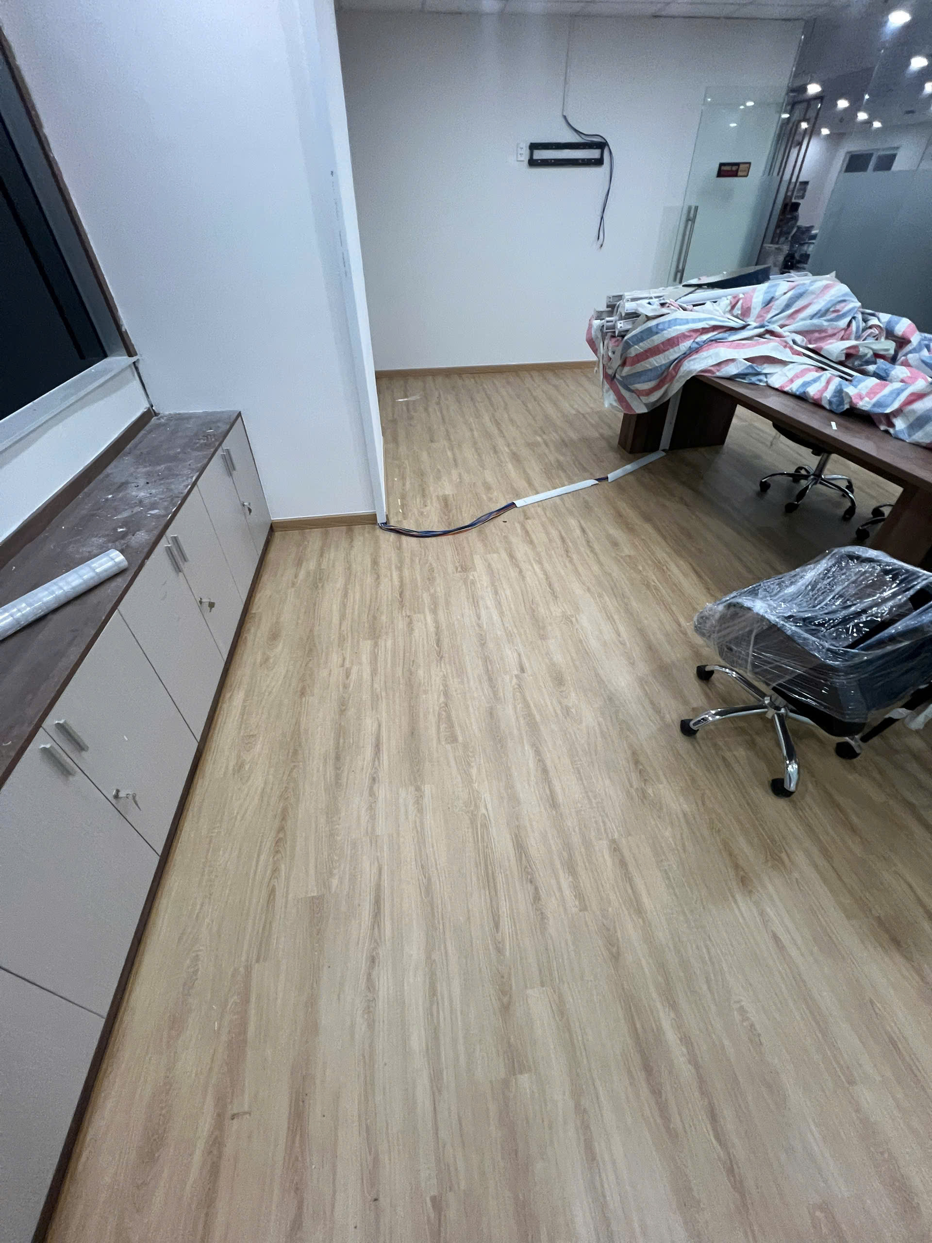 Công trình Sàn Nhựa Hèm Khóa 4mm – Mã TC74 4